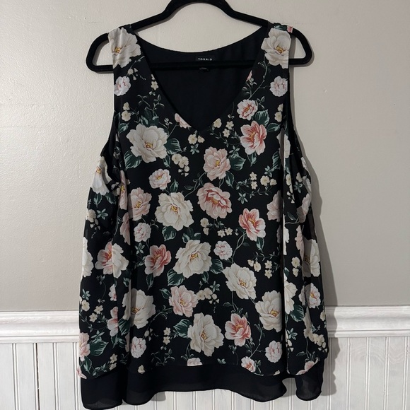 Torrid Tops - Torrid Floral Chiffon Double Layer Tank Top Black/Pink Size 2 / XXL